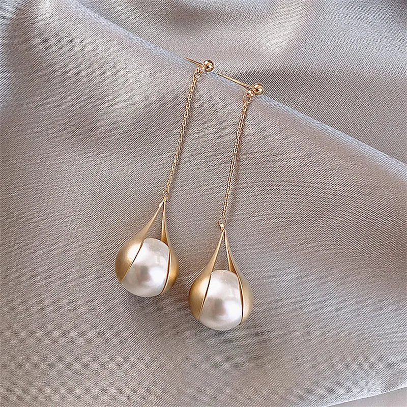 【BIG SALE】Women's Fashionable Zircon Ball Pendant Earrings